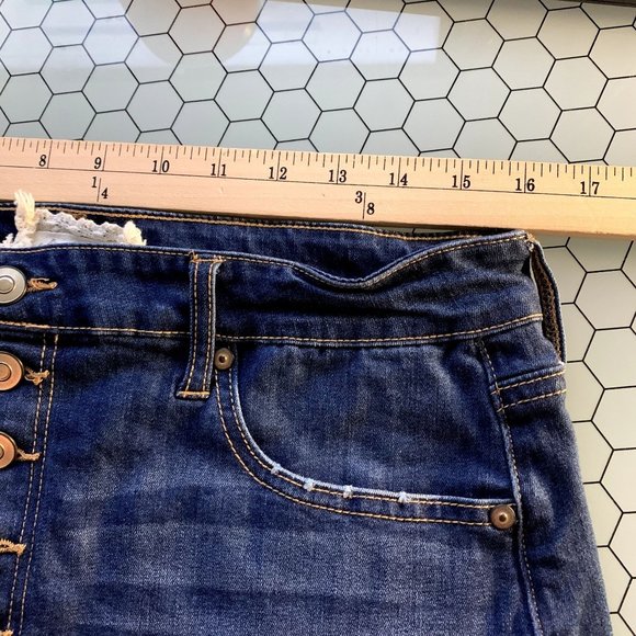 Altar'd State Jean Mini Skirt Womens L Frayed Distressed Button Fly Wildcat Wash - Picture 5 of 8